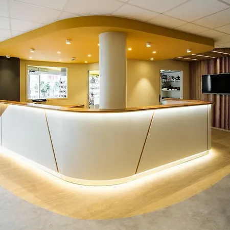 Hotel Acadia 3*