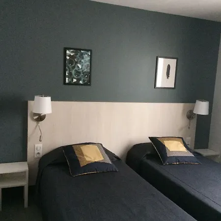 Acadia Готель Лурд