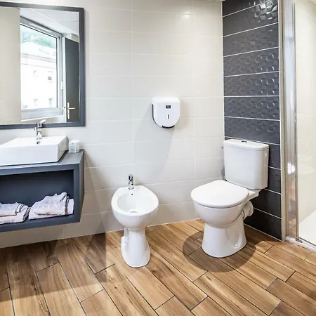 Готель Acadia 3*